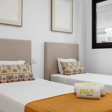 Vivi Homes - Casa De Daisy - Pool - Terrace - Sea Views * 푸엔히롤라