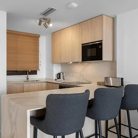 Vivi Homes - Casa De Daisy - Pool - Terrace - Sea Views 푸엔히롤라