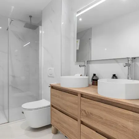 Vivi Homes - Casa De Daisy - Pool - Terrace - Sea Views * 푸엔히롤라